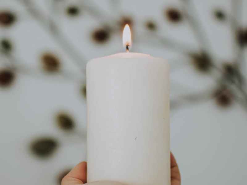 The room now smells of our sex 